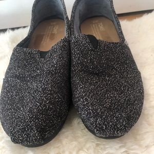 TOMS | B&W shoes